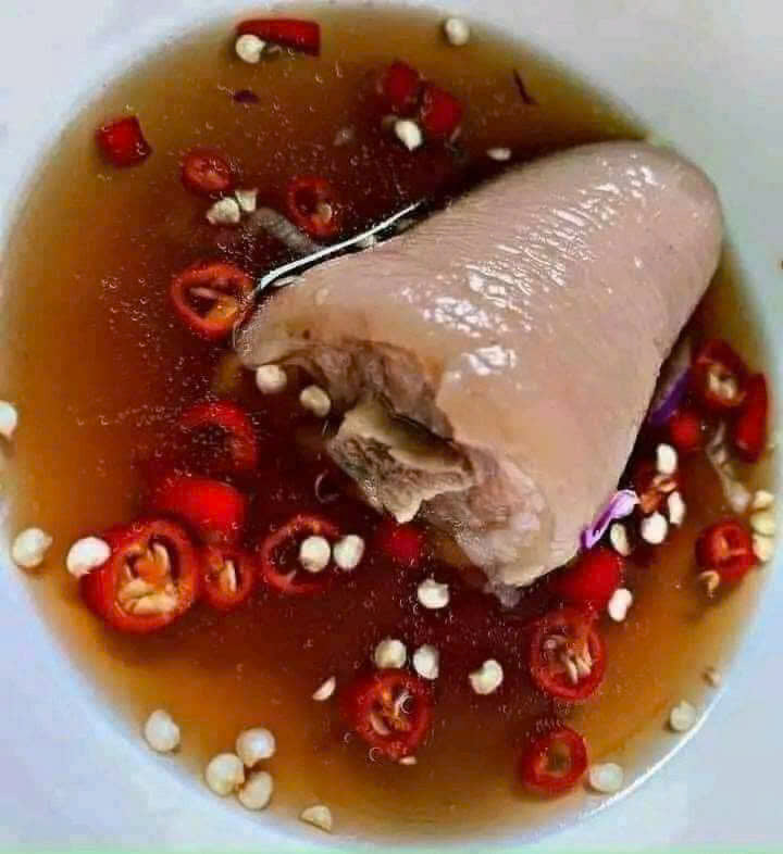 ĐUÔI HEO CỤT
