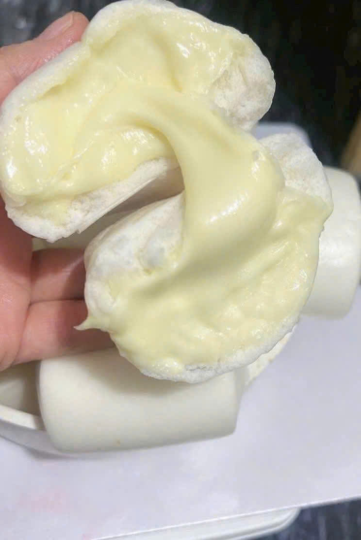 Bánh bao kẹp phô mai kéo sợi hot hit Gò Vấp