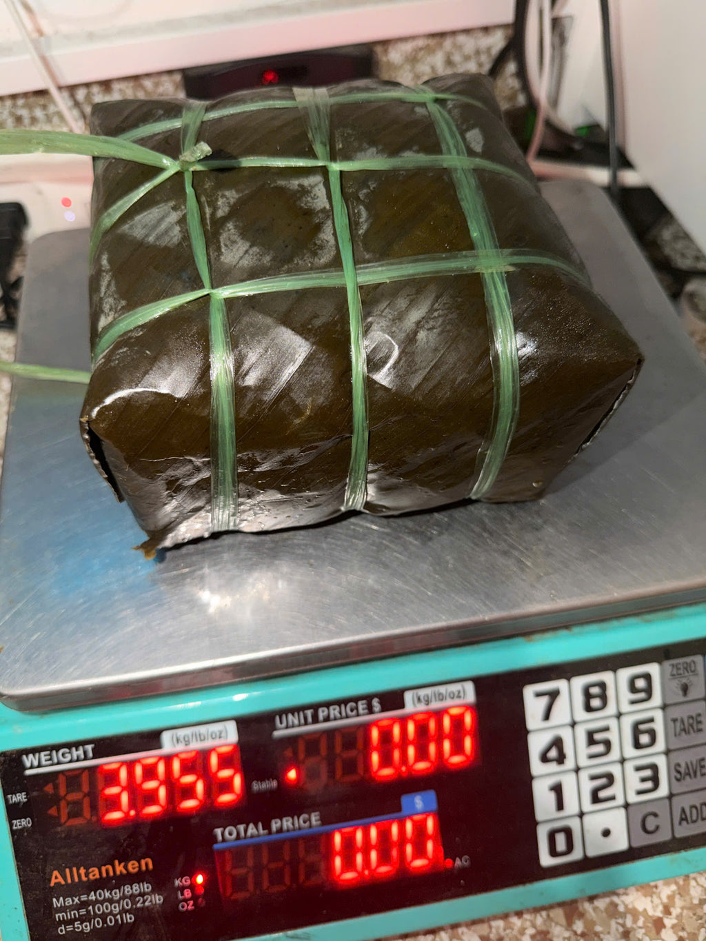 Bánh chưng size lớn nhân đậu xanh thịt nhà làm tại mỹ