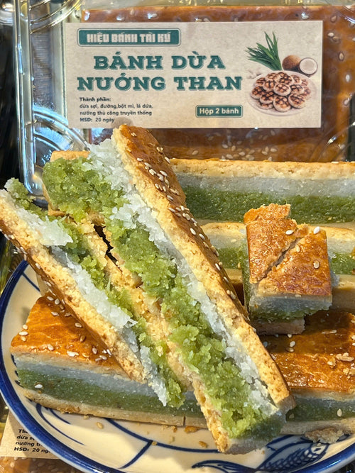 BÁNH  DỪA LÁ DỨA NƯỚNG THAN