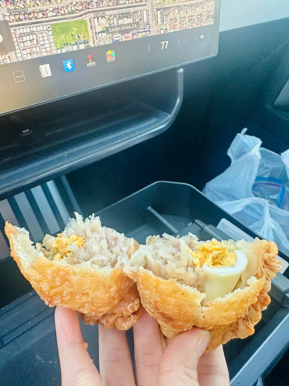 Bánh Xếp mặn nhân thịt heo & trứng (bánh gối)