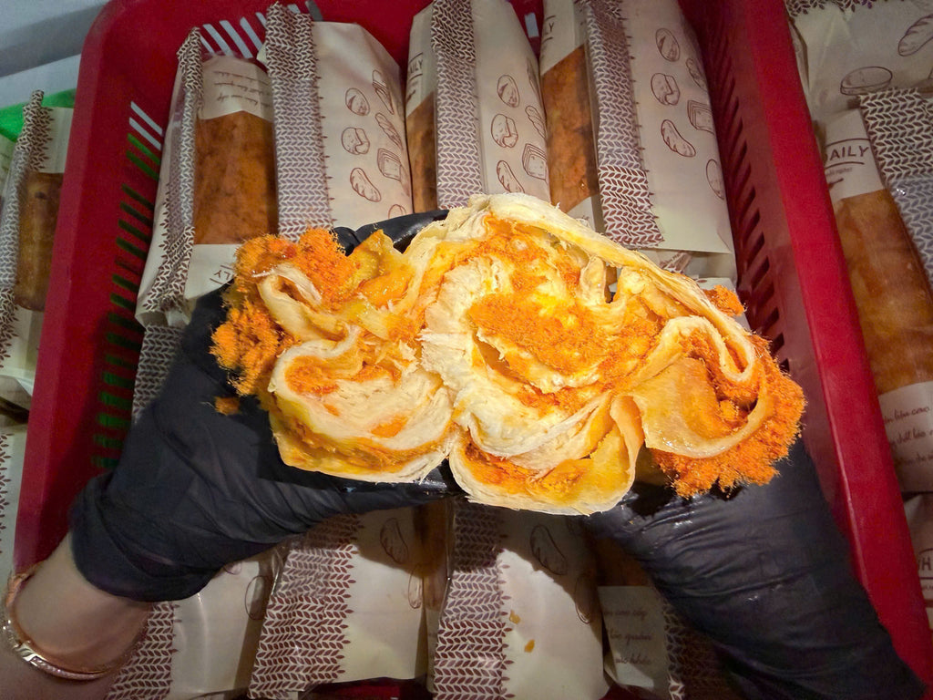 BÁNH MÌ HOA CÚC HANDMADE Chà bông gà trứng muối