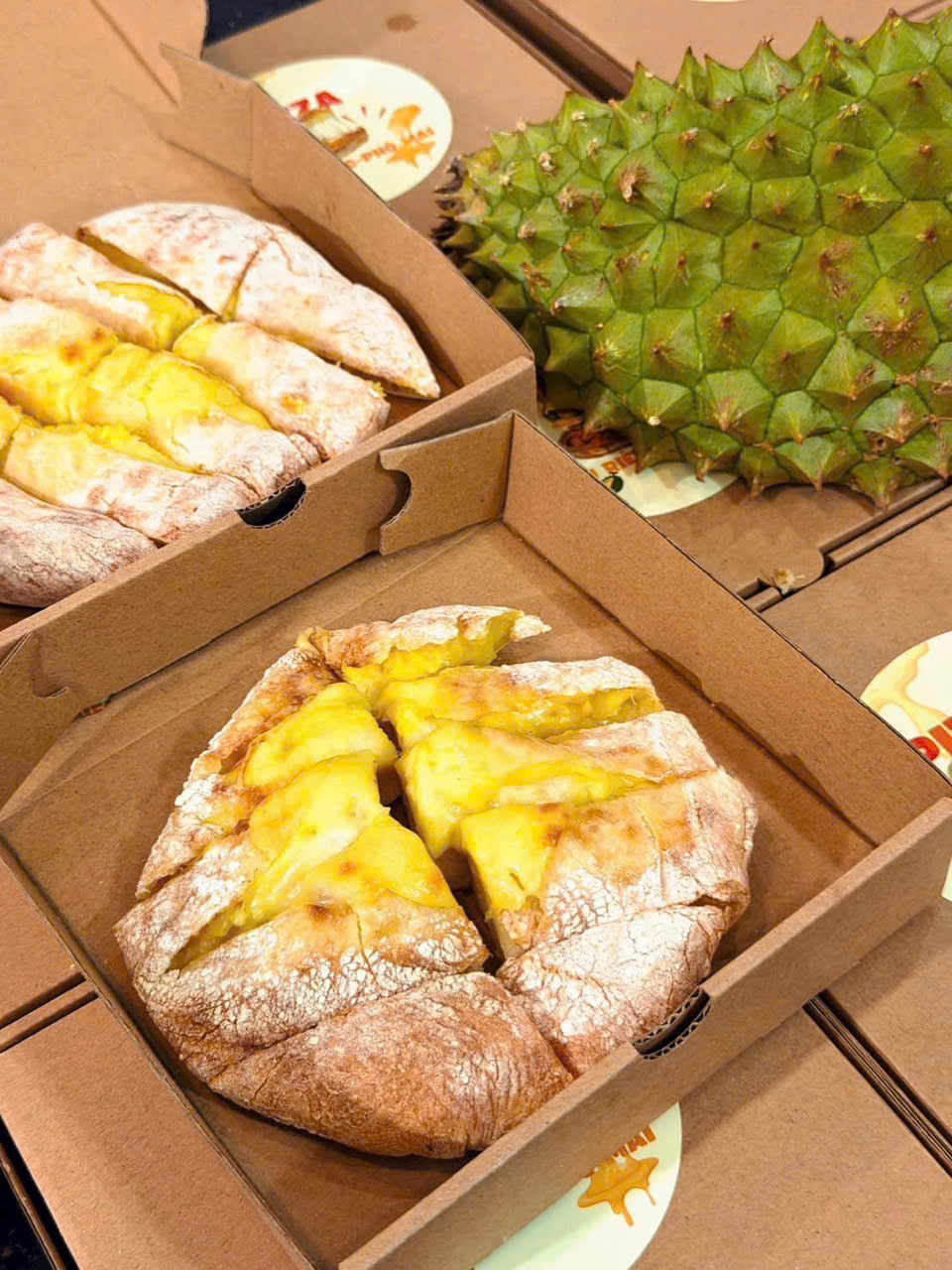 BÁNH PIZZA SẦU RIÊNG PHOMAI