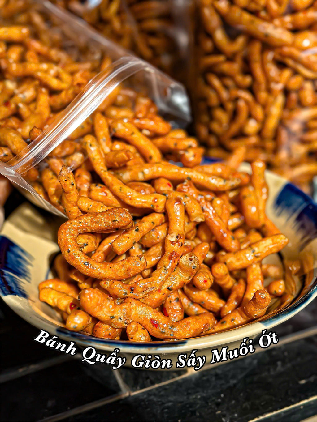 BÁNH QUẨY SẤY MUỐI Ớ