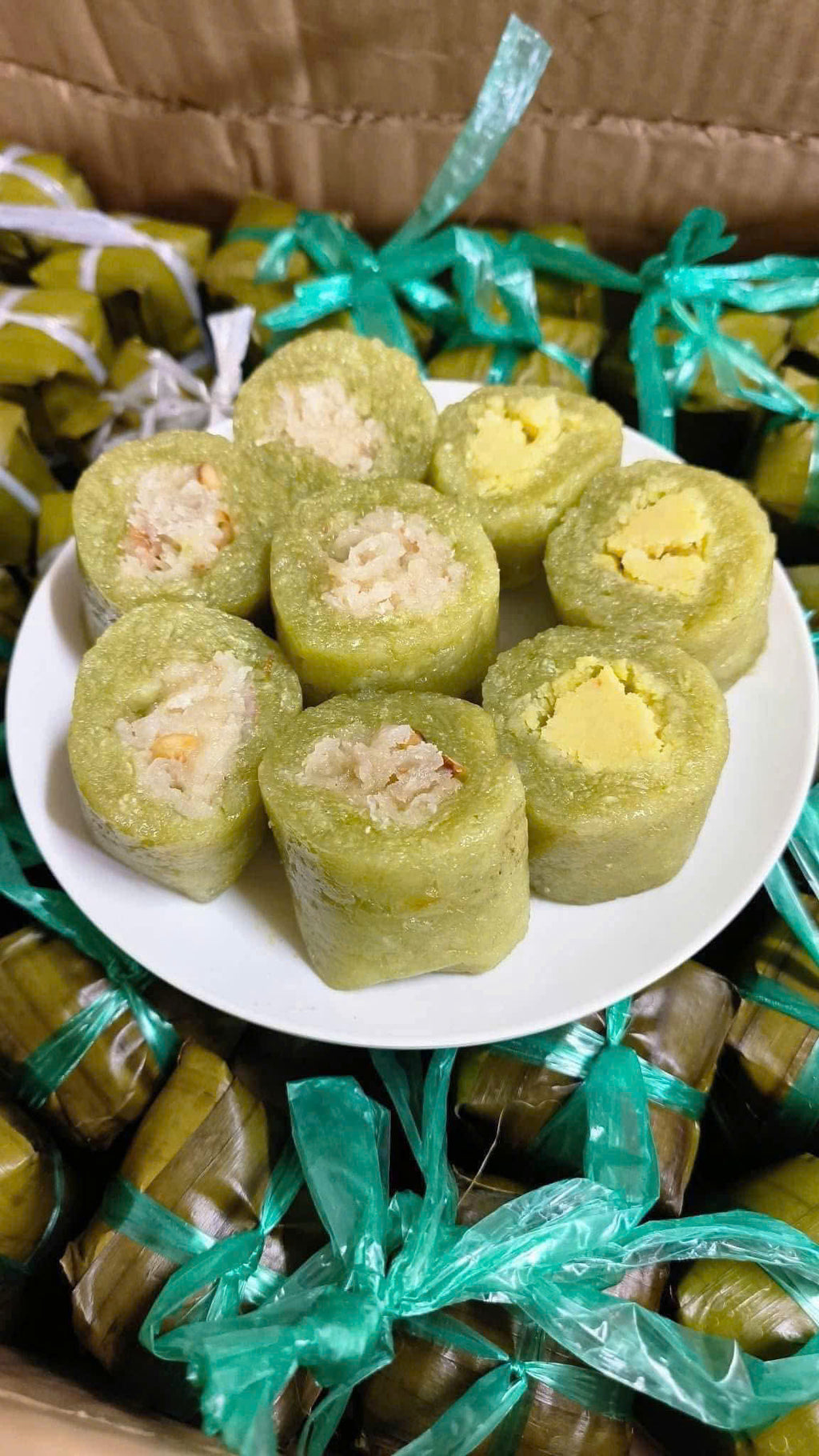 Bánh tét cốm dẹp