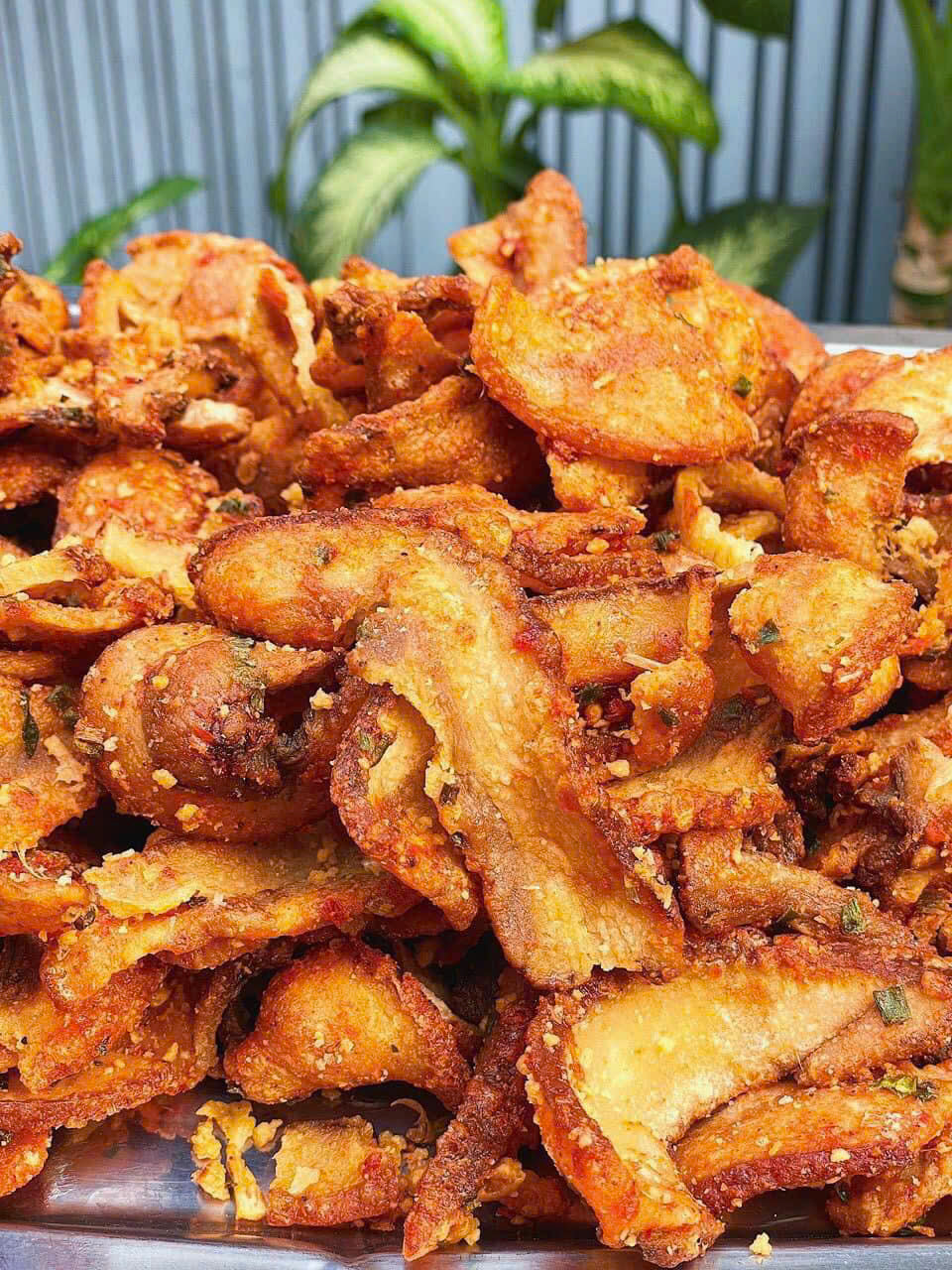 BA RỌI CHIÊN GIÒN SỐT MẮM HÀNH