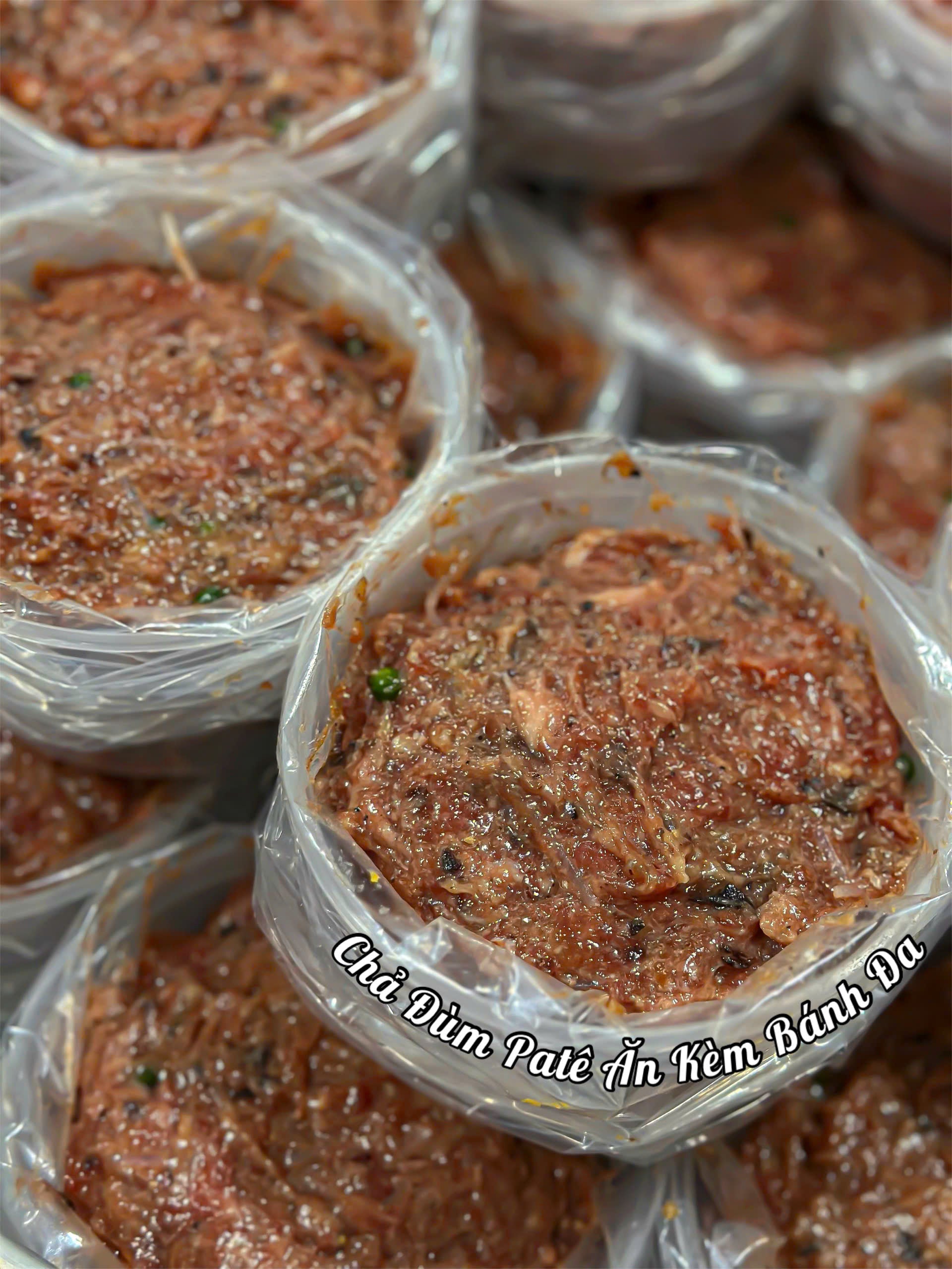 CHẢ ĐÙM PATE TRỨNG MUỐI +TRỨNG BÁCH THẢO