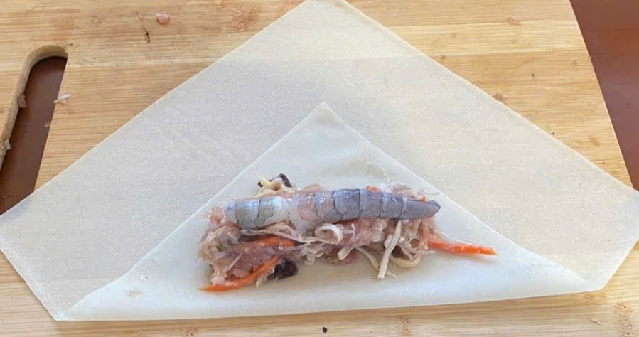 Chả giò tôm thịt