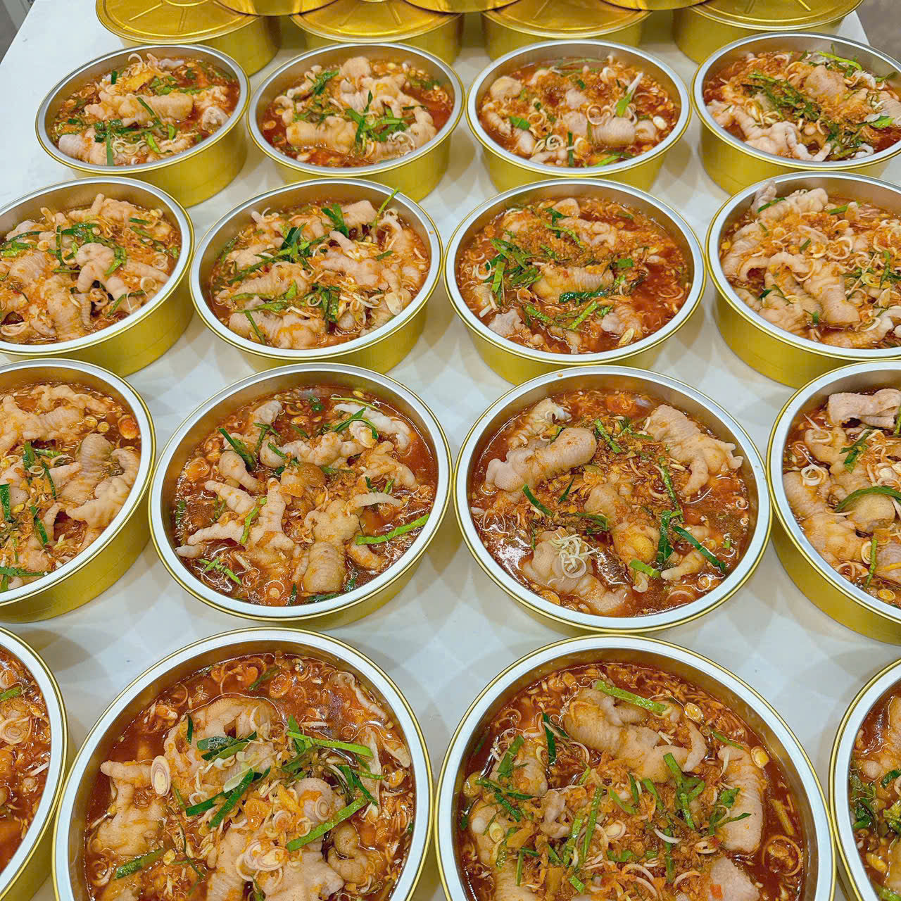 CHÂN GÀ RÚT XƯƠNG SỐT THÁI