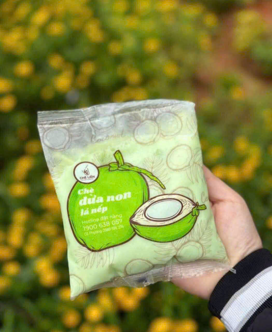 Chè dừa non lá nếp