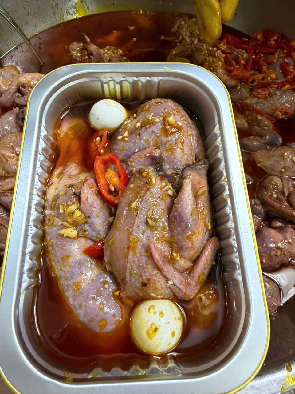 CHIM CÚT ÔM TRỨNG ƯỚP SATE
