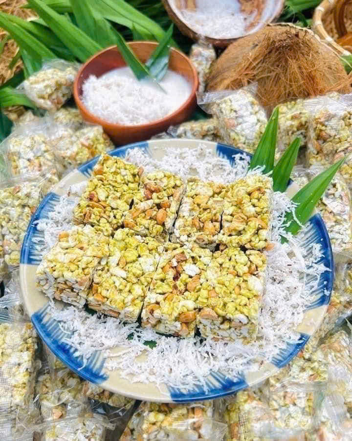 CỐM NẾP ĐẬU PHỘNG LÁ DỨA CỐT DỪA
