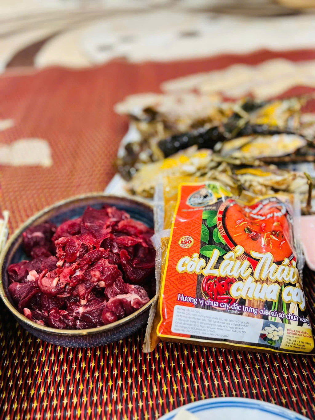 CỐT LẨU THÁI CHUA CAY HÙNG RÂU