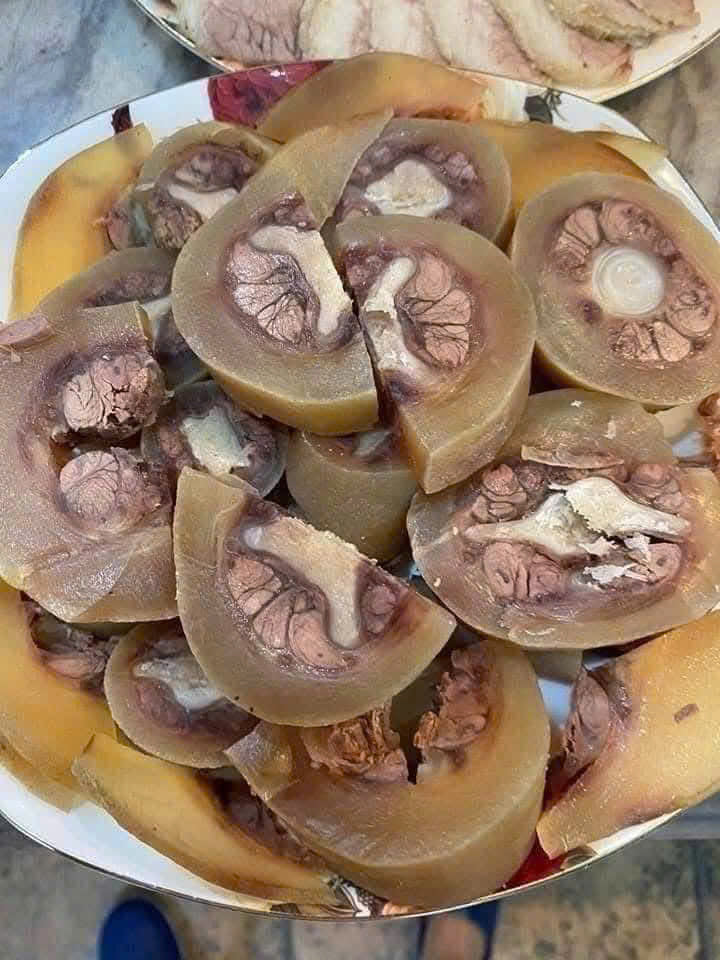 ĐUÔI BÒ CÓ DA