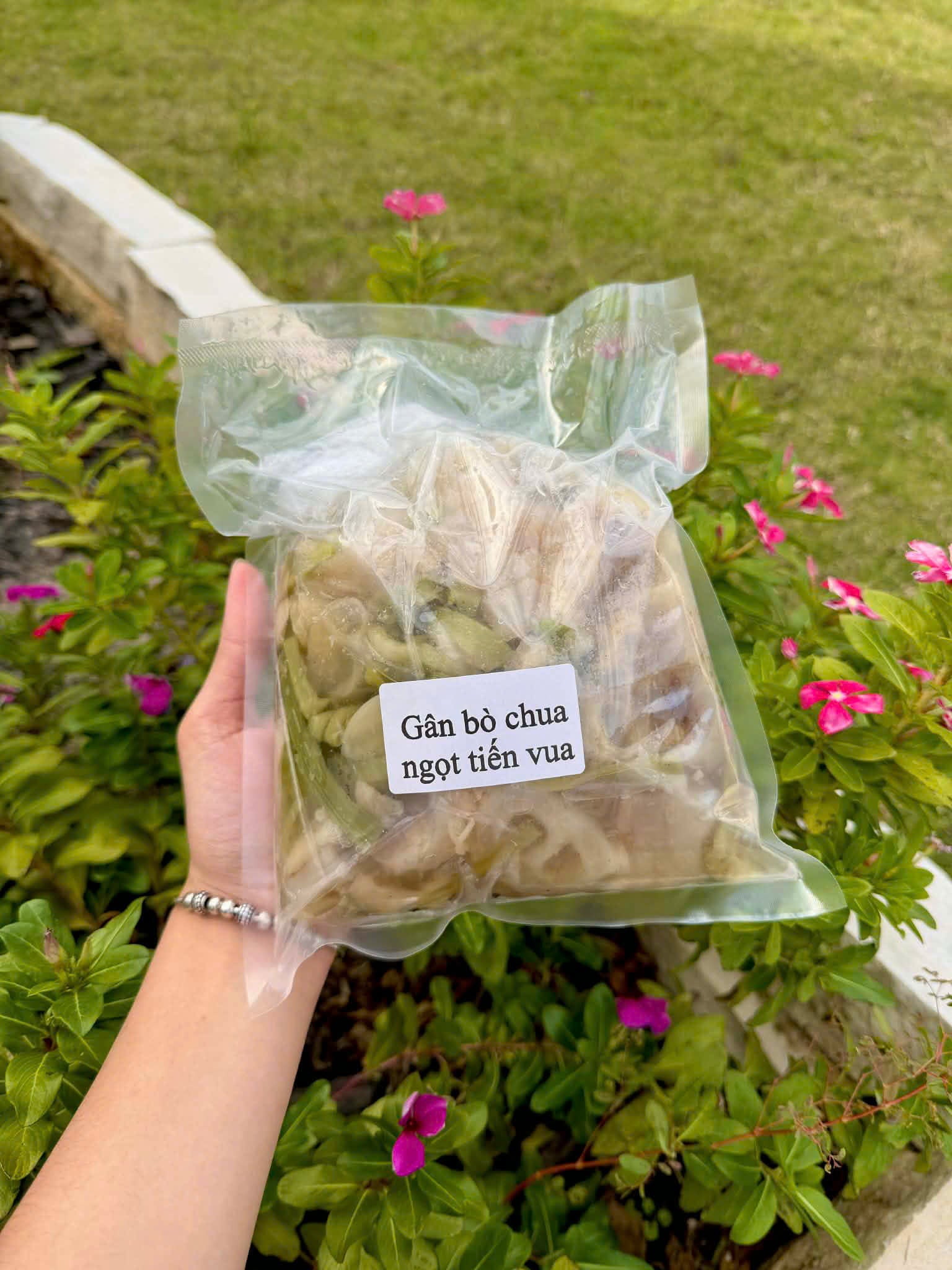 Gân bò chua ngọt rau tiến vua