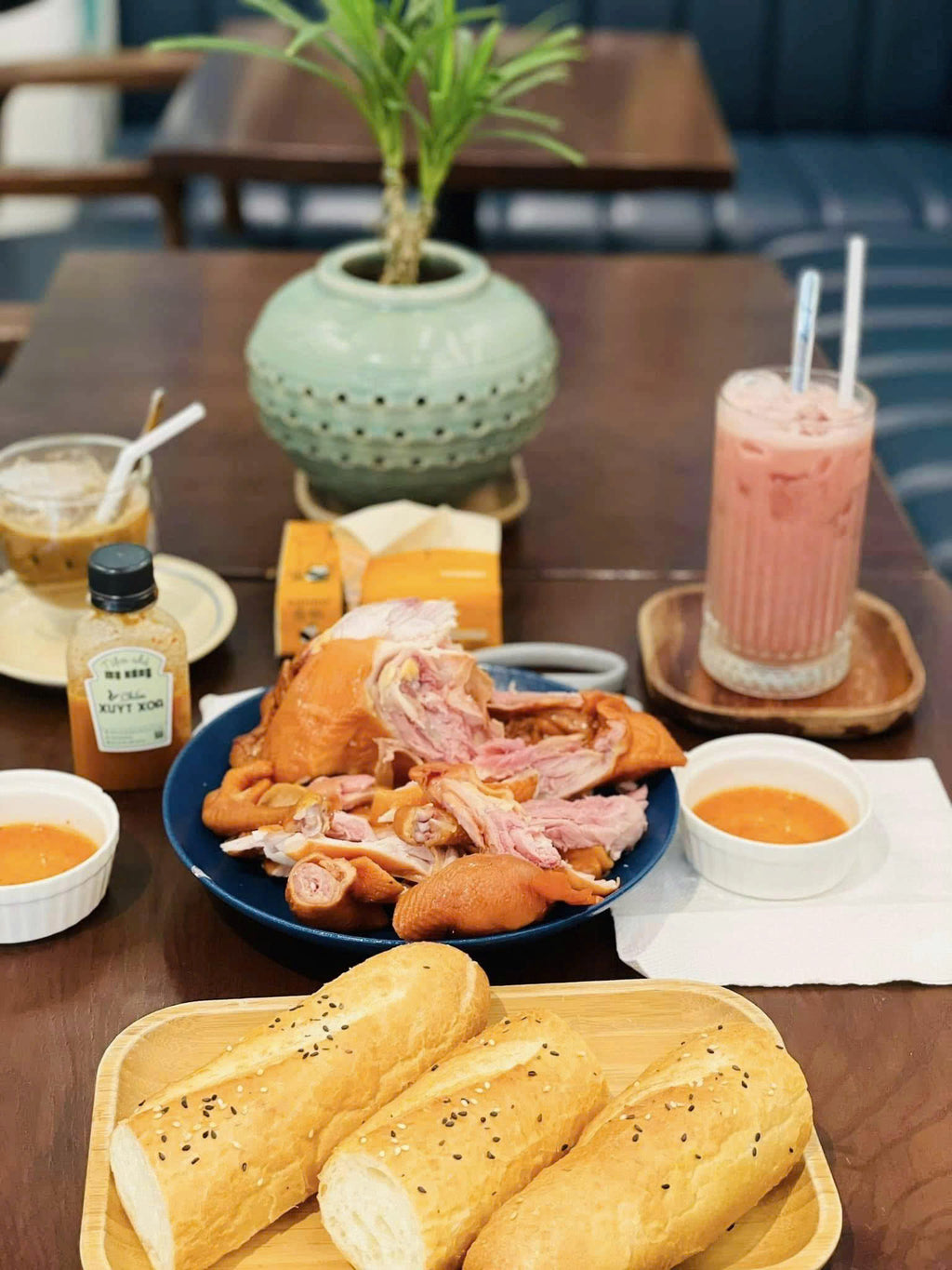 GÀ Ủ MUỐI TIÊU TƯƠNG BẢO ANH