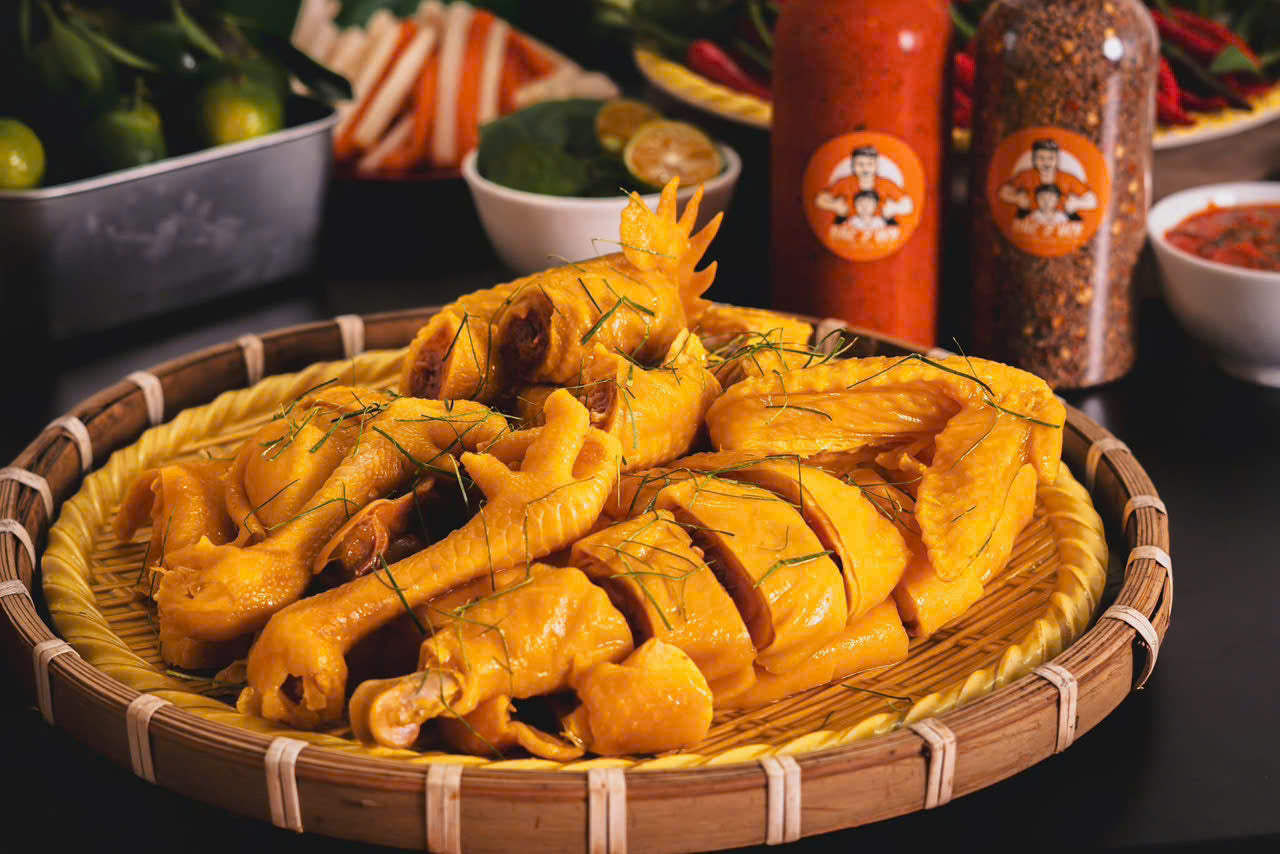 Gà ủ muối bác Hai voi