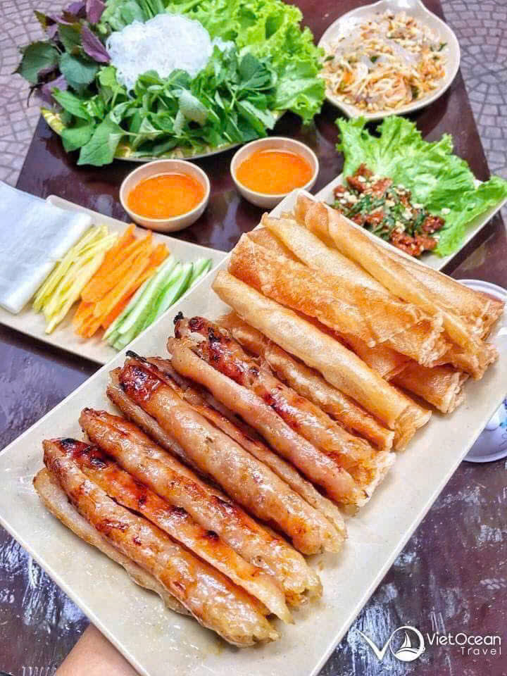 Nem que mini kèm sốt chấm
