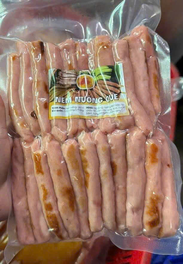 Nem que mini kèm sốt chấm
