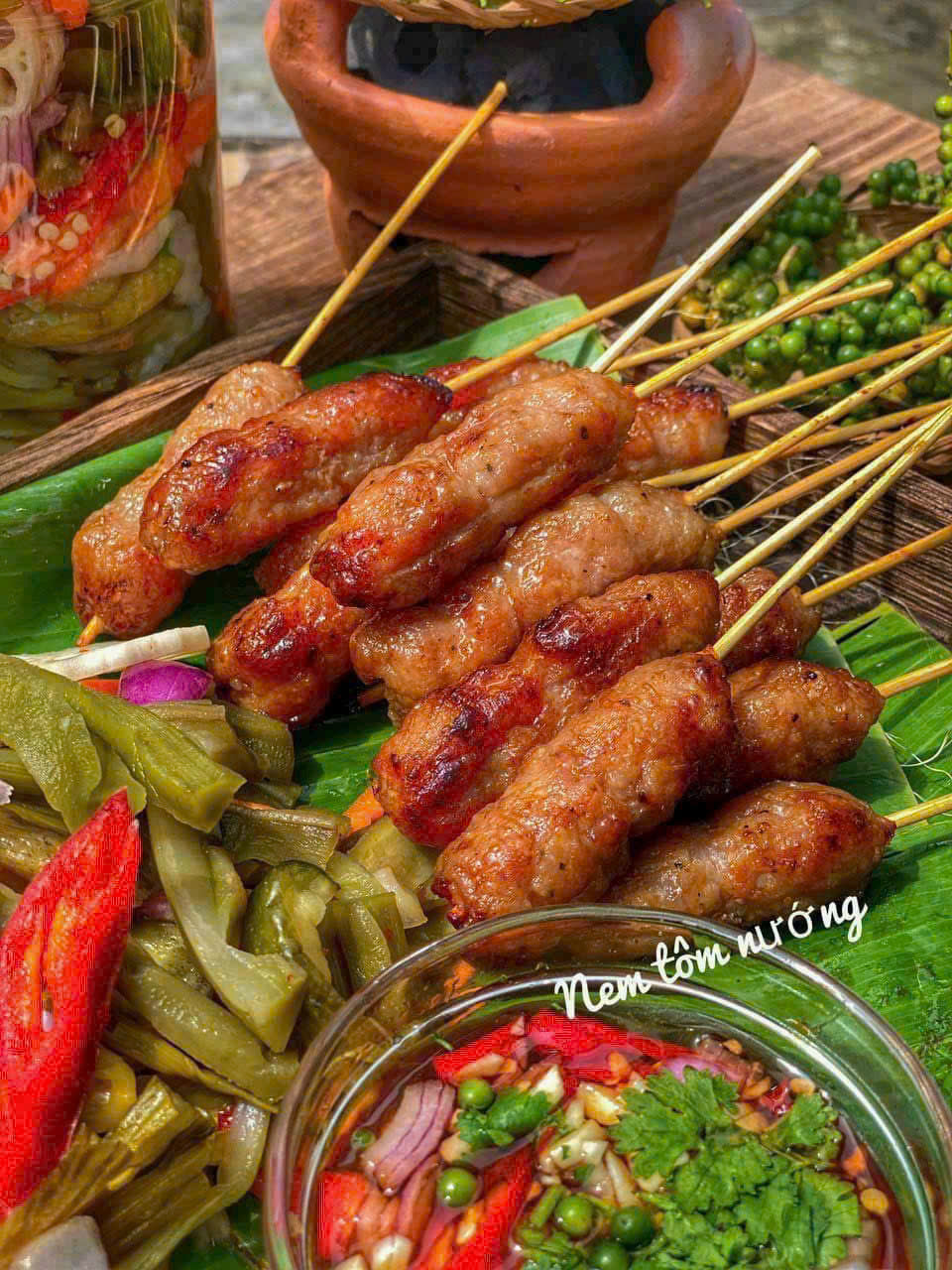 NEM TÔM VẮT (Nem tôm nướng xỏ cây)