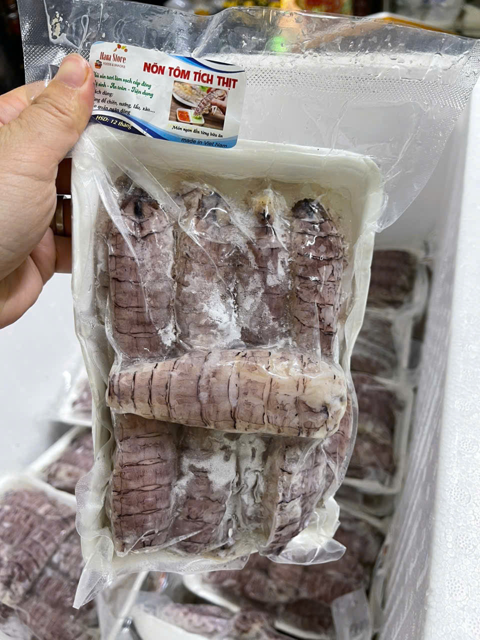 Nõn tôm tít thịt