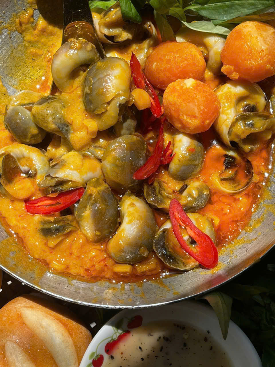 Ốc mỡ xào trứng muối