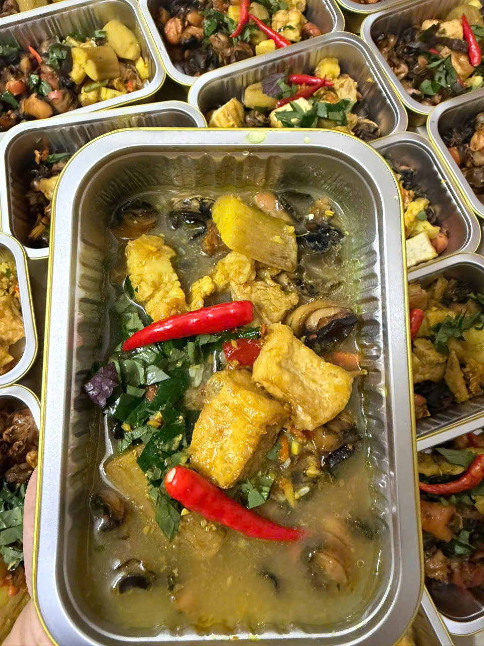 Ốc om chuối đậu