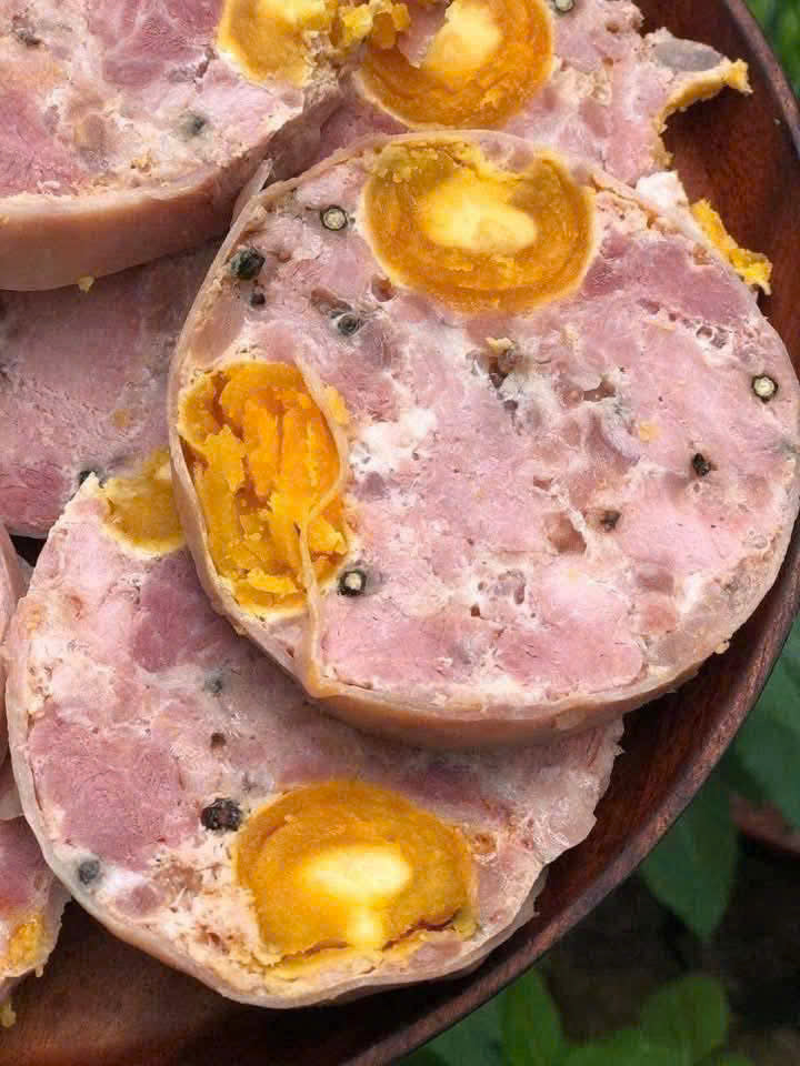 Pate bóng bì trứng muối