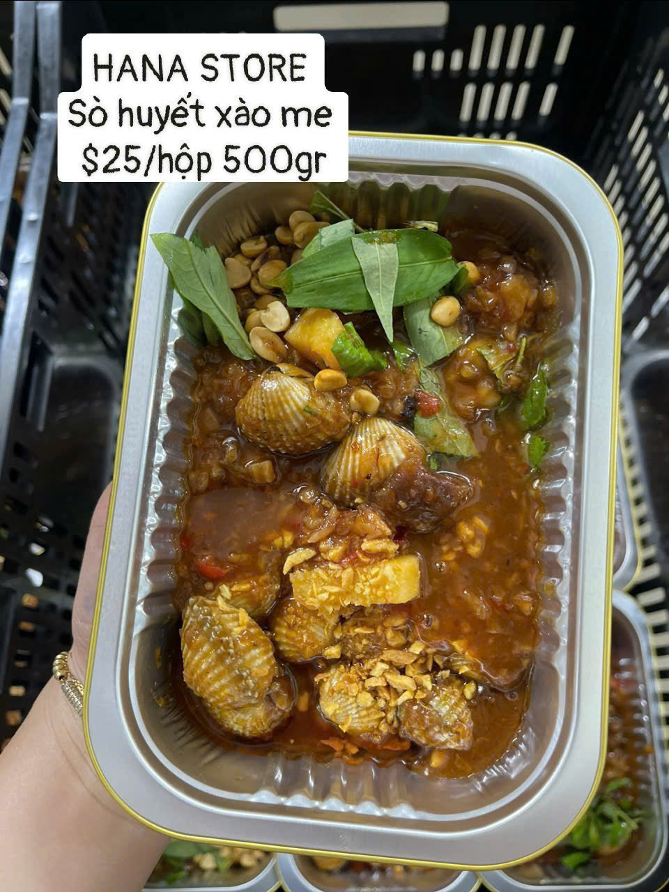 Sò huyết xào me