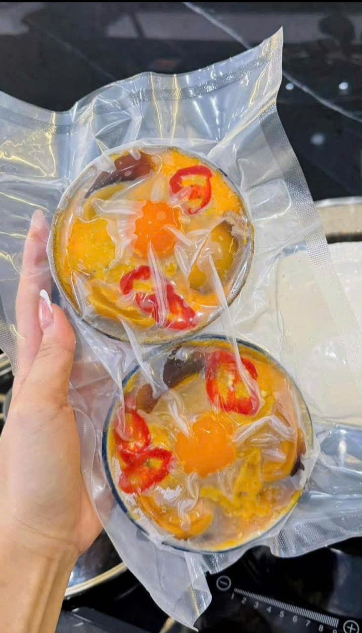 Mắm chưng trứng muối + trứng bách thảo