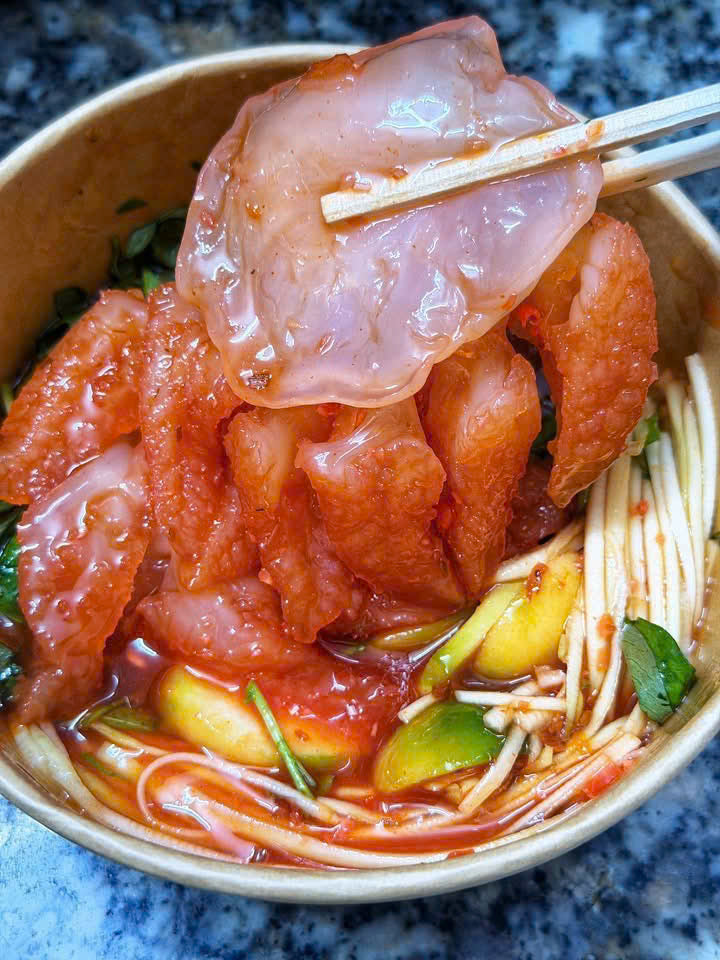 SỨA CHÂN MÈO NGÂM CÀ TẮC