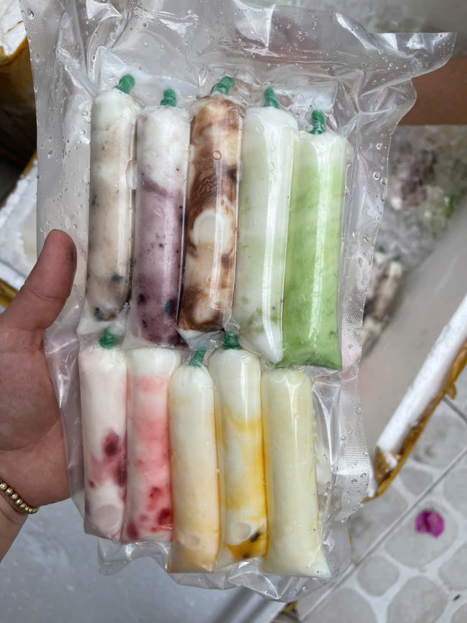 SỮA CHUA SỐT TRÁI CÂY