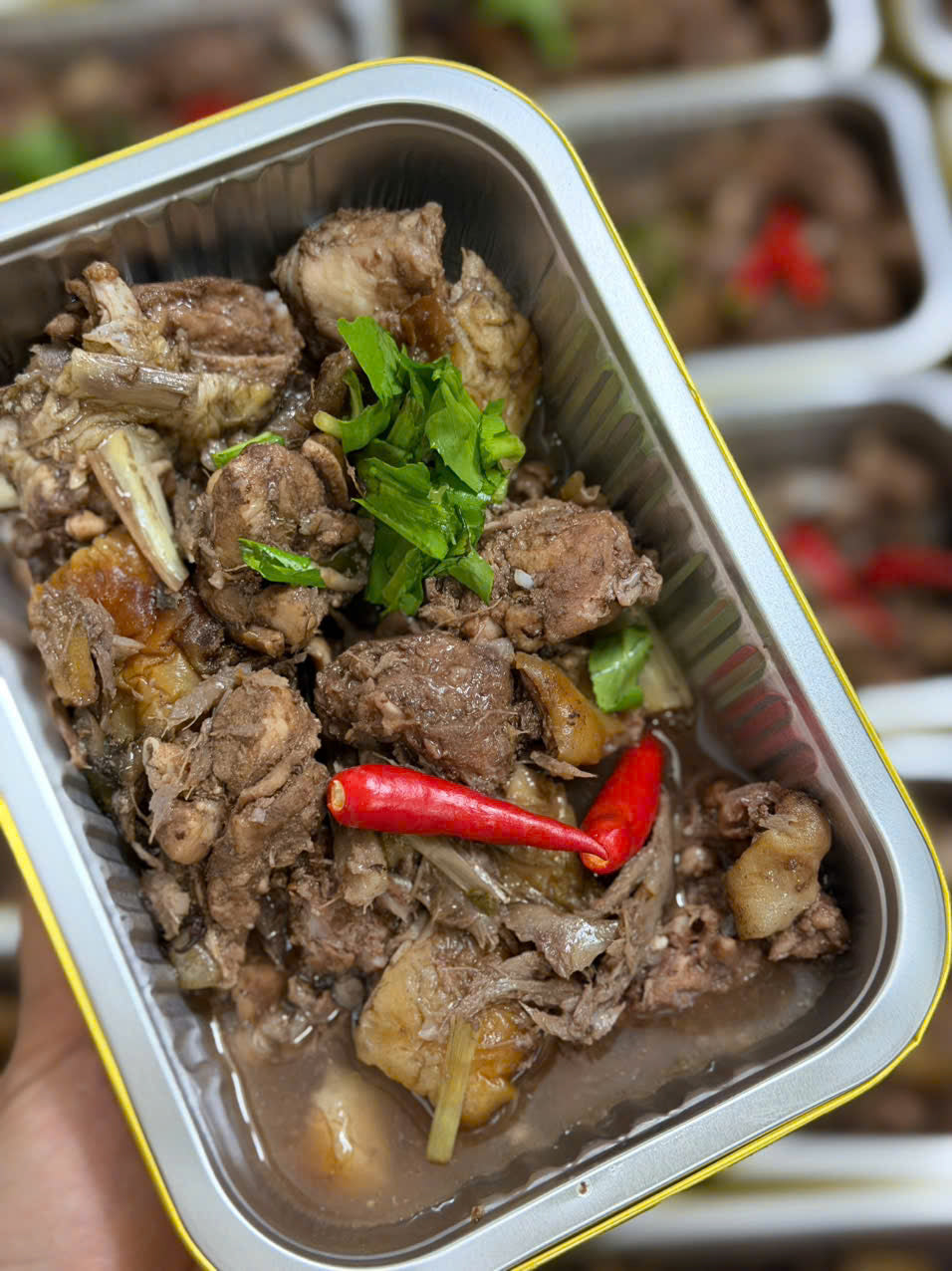 Thỏ nấu rượu mận
