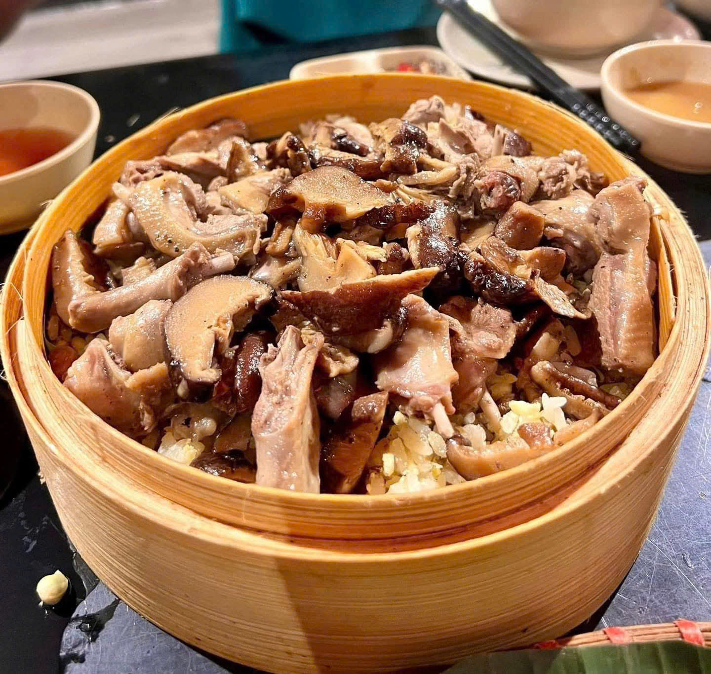 Xôi chim xào nấm