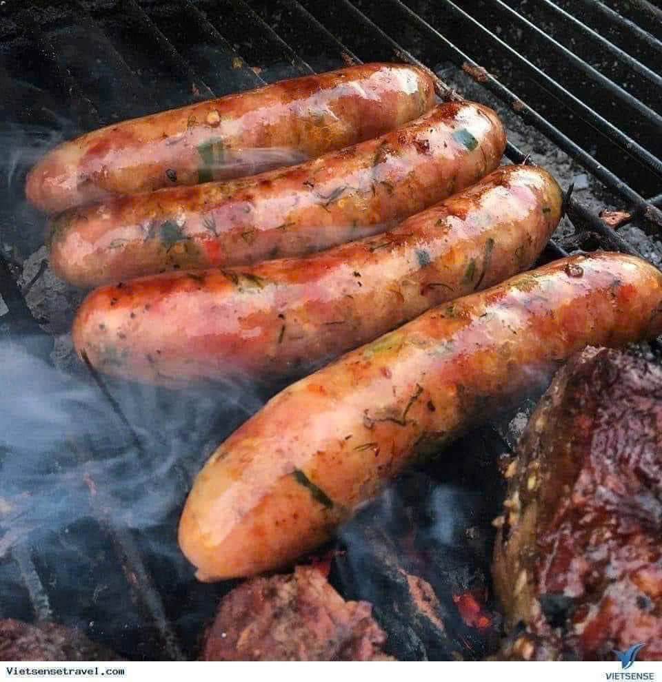 XÚC XÍCH LÀO